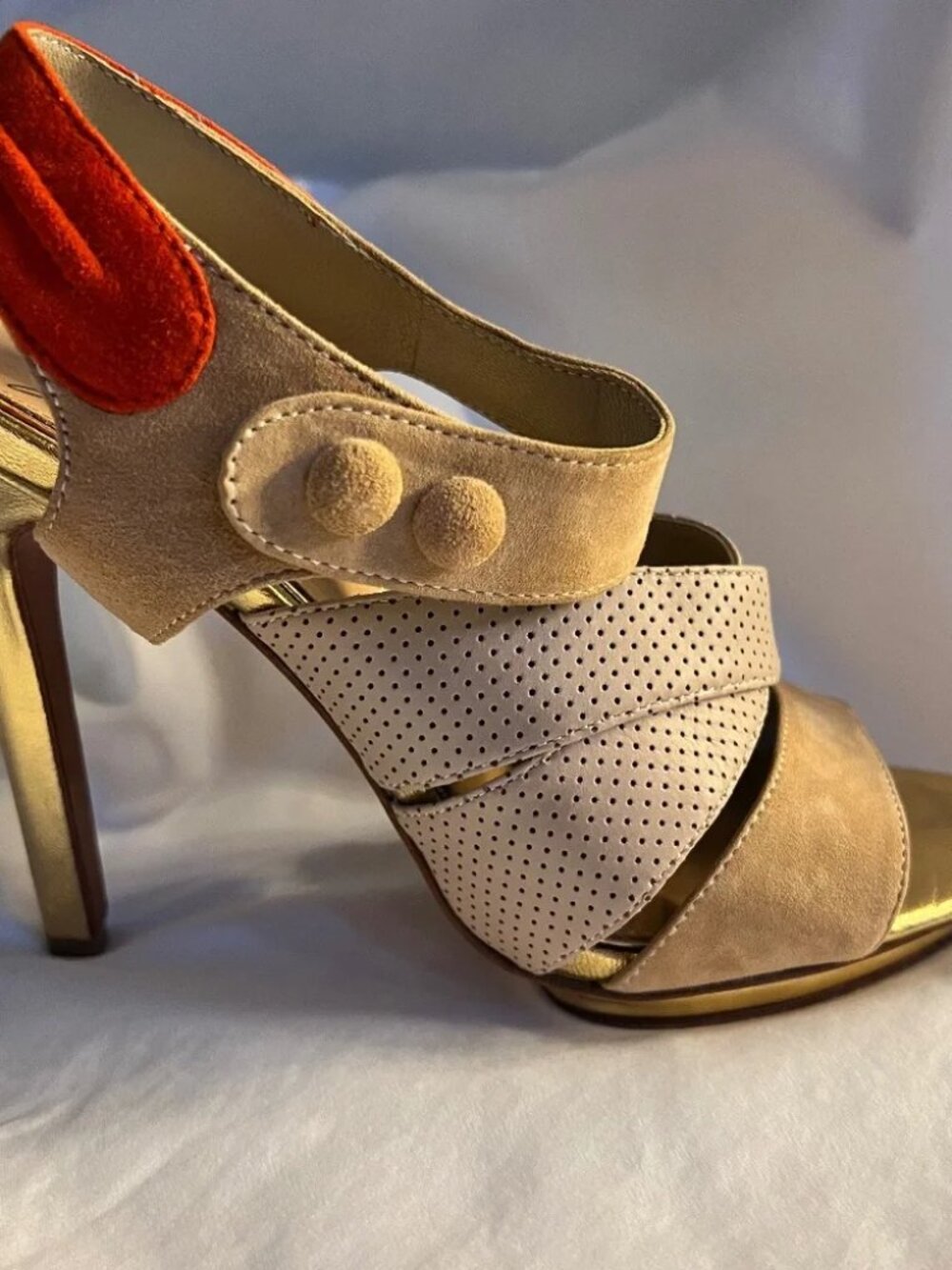 Badgley Mischka Taupe Suede High Heels with Gold Accents and Orange Tab sz 8